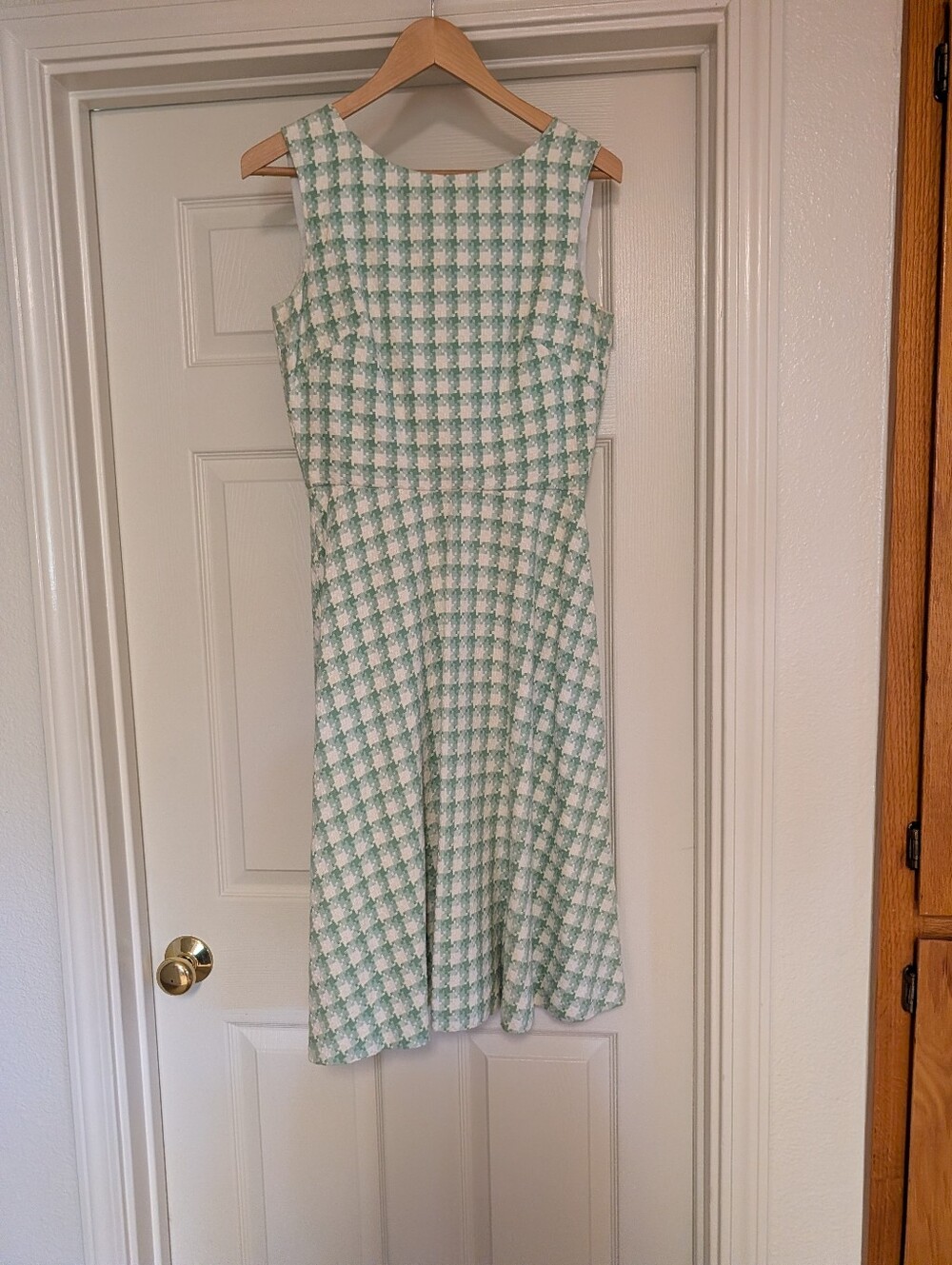 Vintage Sleeveless Green and White Houndstooth A-Line Dress